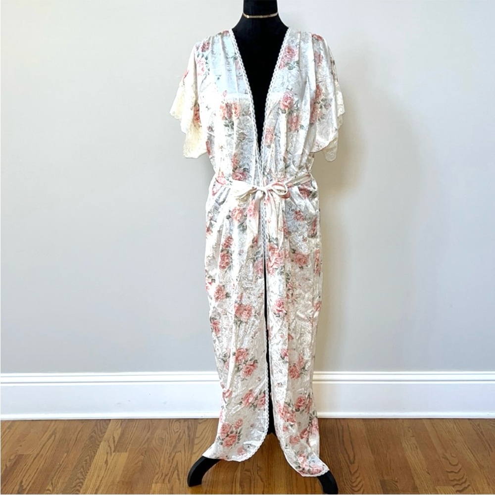 Vintage Floral Robe